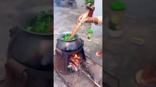 Chulhe per Banaya sag and Makki Ki Roti 😋🍲 😋 youtubeshorts viralvideo shortvideo ytshorts vlog [upl. by Robinette]