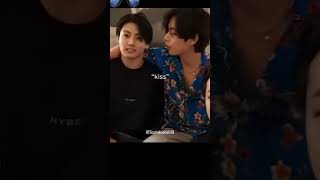 Aese na mujhe tum dekho 😍🫣🧑🏻‍🤝‍🧑🏻🌈💜taekookforeverandever taekookandjungkookkiss kookv [upl. by Sukramaj]