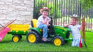 RC John Deere amp Fendt in Action Amazing RC Tractors at work Awesome Farmland SIKU 132 models [upl. by Namajneb531]