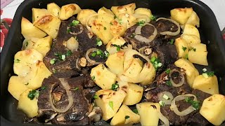 Говядина с картошкой в духовке Как запечь мясо с картошкой в духовке [upl. by Kostman]