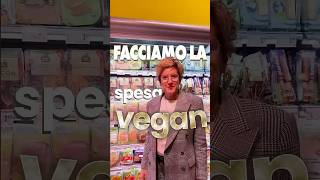 Vegano non è sinonimo di salutare Evita cibi finti ultraprocessati scegli alimenti veri perte [upl. by Mayfield]