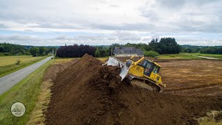 DECAPAGE DE TERRE AU BULL  Komatsu D65PXI [upl. by Johst870]