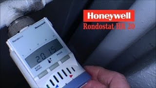 Changing batteries in Honeywell Rondostat HR 20  122 [upl. by Deadman540]