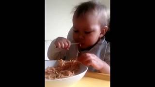 Come si mangiano gli spaghetti [upl. by Driscoll73]