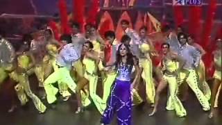 Kareena kapoor at IIFA awards 2008 YouTube [upl. by Dorree]