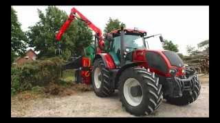 Holzhacker Wüst KPC12 mit einem Valtra S292 Schlepper [upl. by Latham]