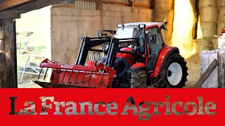 Essai tracteur  Lindner Lintrac à quatre roues directrices [upl. by Lenoj]