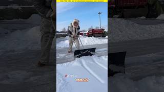 Monthly income of lakhs of rupees by clearing snow from the road।😱shortvideo amazingfacts [upl. by Nauqas317]