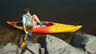 How to Get Into and Out Of a Kayak Smoothly [upl. by Cormier]