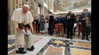 Il Papa riceve la Fondazione quotCasa dello Spiritoquot siete semi di speranza [upl. by Merrie]