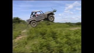 Extreme 4x4 Land Rover Defender V8 doing Extreme Big jumps [upl. by Aramad]