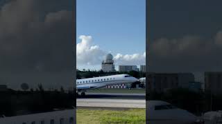 Rare NetJets Bombardier Global 7500 arrival at St Maarten TNCM [upl. by Squires]