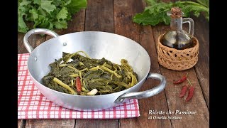 Cime di rapa affogate  Ricetta calabrese  Ricette che Passione [upl. by Nennerb]