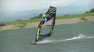 windsurfing jibe NOVE講座 ノーマルジャイブ 後ろ足”膝の向き”でターンコントロールするって知ってた？！ [upl. by Bland]