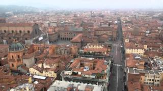 Vistas de Bolonia desde la Torre Asinelli  wwwviajeroscallejeroscom [upl. by Wedurn878]