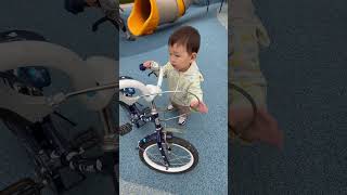 I want bicycle jisoflower baby busybaby funnyvideos cute cutebaby ytshorts [upl. by Kiraa]