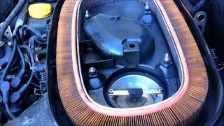 90´ Mercedes Benz 190E 23 starting problem [upl. by Wieren]