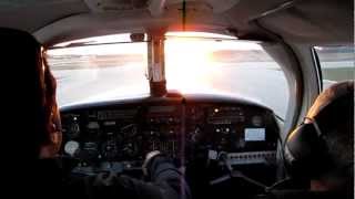 Mooney M20 landing KMKG 112712 West Michigan Flying Club [upl. by Eeram116]