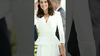 Kate Middleton broke Royal protocol with message that sent shock around the planet [upl. by Rephotsirhc]