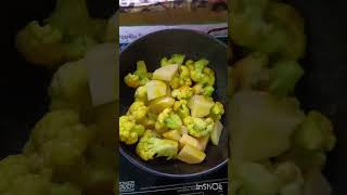 Aloo Fulcopi diye Dimer jhol🍲😋😋👌👌cooking food recipe viral shorts [upl. by Kulda]