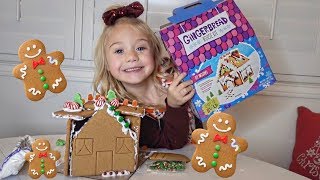 5 YEAR OLD EVERLEIGH BUILDS HER FIRST GINGERBREAD HOUSE [upl. by Ssepmet810]