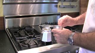 Bialetti Moka Express Review and Demonstration [upl. by Sergio]