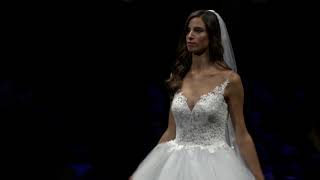 Atelier Emé sfila al Promessi Sposi Bridal Show di Bari 2018 [upl. by An]