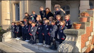 Uniforme à lécole  première rentrée scolaire avec des élèves en tenue unique obligatoire à Béziers [upl. by Issy]