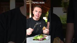 Laurence Benson eats GULAI PADANG in Indonesia [upl. by Uhej]