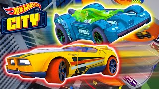 Can Chase and Elliot Escape from Hot Wheels Citys Mega Garage Maze 😳  Hot Wheels [upl. by Selrac]