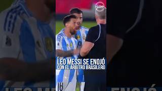 Leo Messi terminó muy enojado con el árbitro brasilero por no expulsar a un jugador de Paraguay 😱 [upl. by Slinkman]