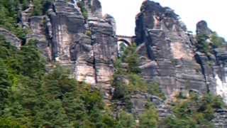 Dampferfahrt auf der Elbe  Die Bastei und die Basteibrücke in Rathen [upl. by Yreffej]