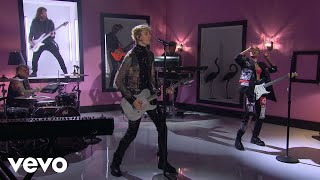 Machine Gun Kelly  ay maybe emo girl f WILLOW The Late Late Show with James Corden [upl. by Rausch]