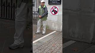 😍NO TAKE ANOTHER PIC TOURIST kingsguard tourist viralvideo police [upl. by Aubert]