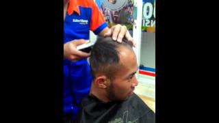 Cara potong gundul di Vick BarberShop [upl. by Kaasi]