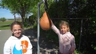 « Sept » – Jeu de ballonpoire  Sur les traces dune famille acadienne de la NouvelleAcadie [upl. by Suhploda616]