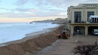 Dégâts impressionnants à Biarritz après les fortes vagues [upl. by Kafka688]