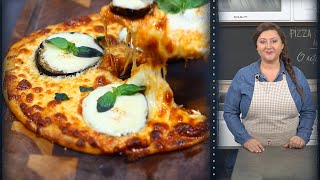 Pizza cu vinete și mozzarella  Laura Laurențiu [upl. by Akiem]