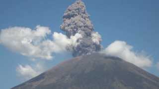 Erupción del Volcán Chaparrastique [upl. by Stoddart887]