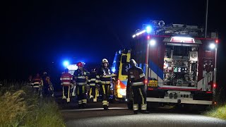 Hulpdiensten rukten groot uit na melding persoon te water aan de Petersburg in Donkerbroek [upl. by Leslee358]