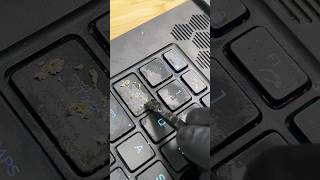 Cleaning a Laptop thats GROSS and overheating HUGE Alienware FAIL pc tech technology shorts [upl. by Krasnoff]