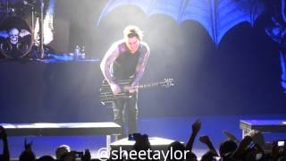 Synyster Gates Guitar Solo  Live  19032014  Hail To The King Tour  CuritibaBrazil [upl. by Peria988]