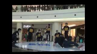 20130303 korea best bboy crew 타임스퀘어 퓨젼엠씨 공연 3개 연결 [upl. by Eanrahs]