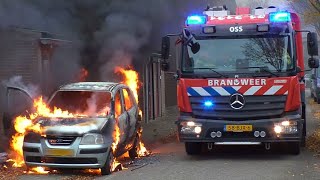 Osse Brandweer komt met spoed ter plaatse bij een autobrand aan de Leliestraat in Oss [upl. by Yentiw]