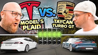 DUELL auf der LASISE  Porsche Taycan Turbo GT vs Tesla Model S Plaid  Echte Konkurrenz [upl. by Nnalyrehs747]