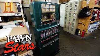 Pawn Stars Chums SUPER SWEET DEAL for 1940s Candy Machine Season 18  History [upl. by Amati264]