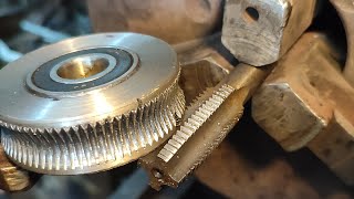 This technique was the forerunner of the hobbing machine how to make a gear worm [upl. by Fonseca830]