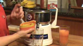 OMEGA 1000 JUICER [upl. by Molahs]