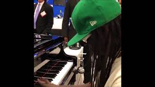 FLAVOR FLAV Plays The Piano Very Well VIDEO [upl. by Perretta]