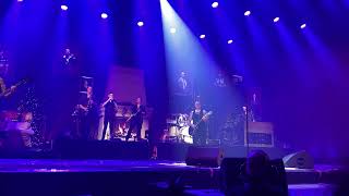 Broilers – Alice und Sarah 22122023 – Düsseldorf Mitsubishi Electric Halle [upl. by Sudderth761]